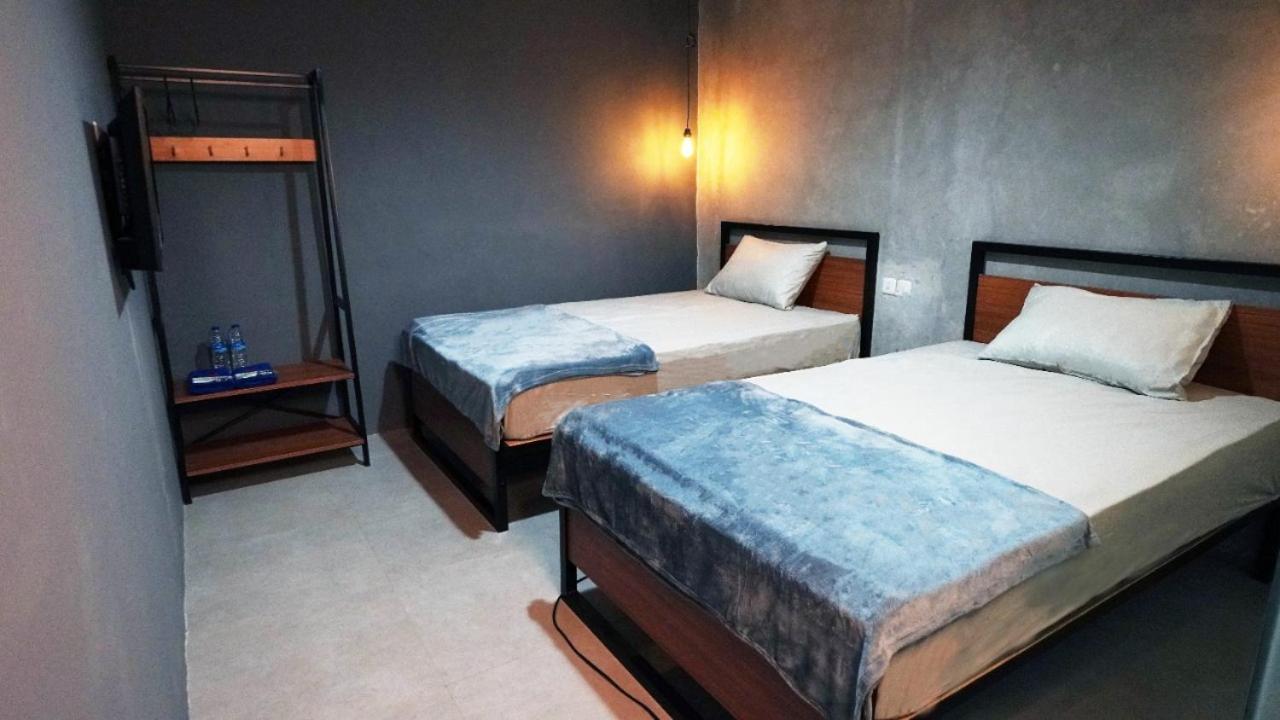 Hostel 18 Pasangan Butuh Surat Nikah Bandung Eksteriør bilde