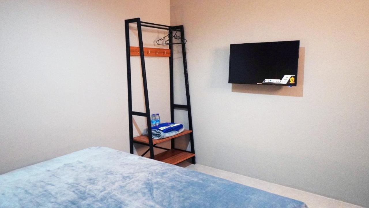 Hostel 18 Pasangan Butuh Surat Nikah Bandung Eksteriør bilde