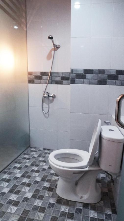 Hostel 18 Pasangan Butuh Surat Nikah Bandung Eksteriør bilde